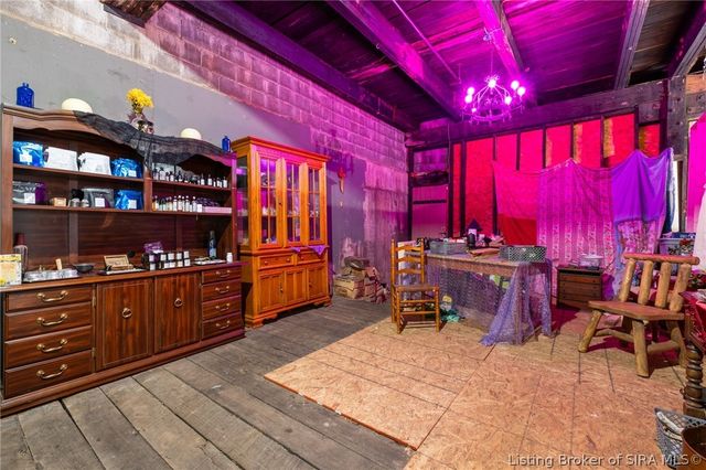 6900 Dave Carr Road, Charlestown, IN 47111