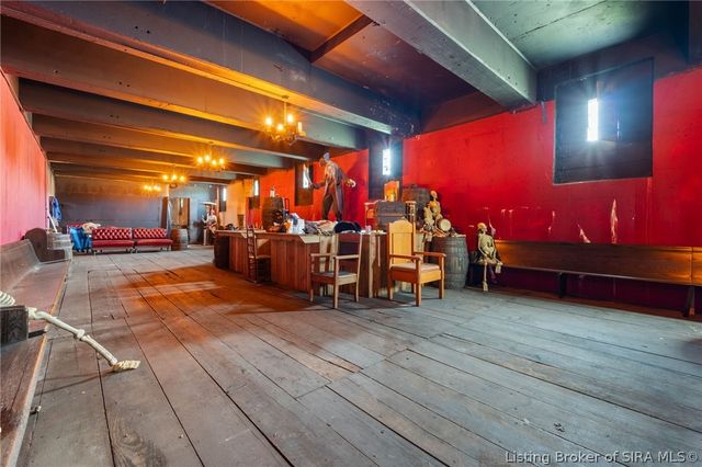 6900 Dave Carr Road, Charlestown, IN 47111