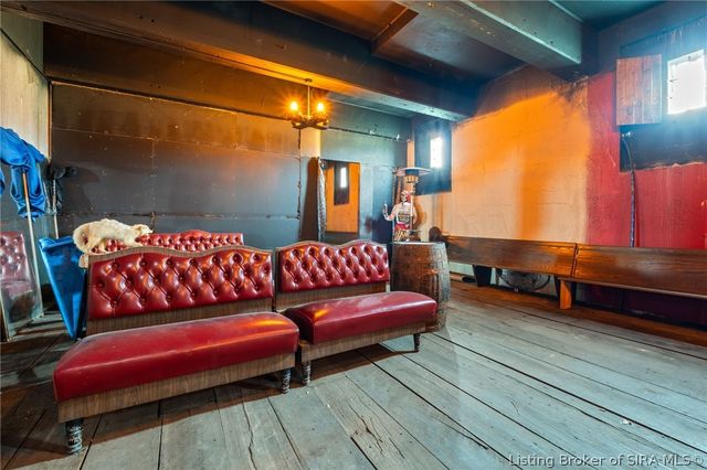 6900 Dave Carr Road, Charlestown, IN 47111