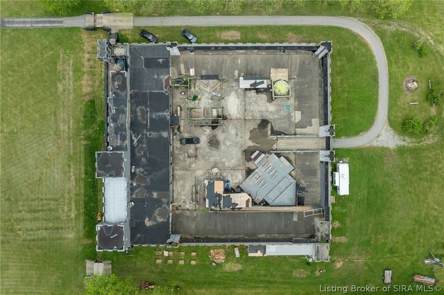 6900 Dave Carr Road, Charlestown, IN 47111