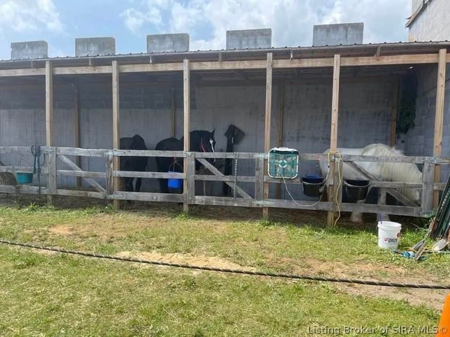 6900 Dave Carr Road, Charlestown, IN 47111