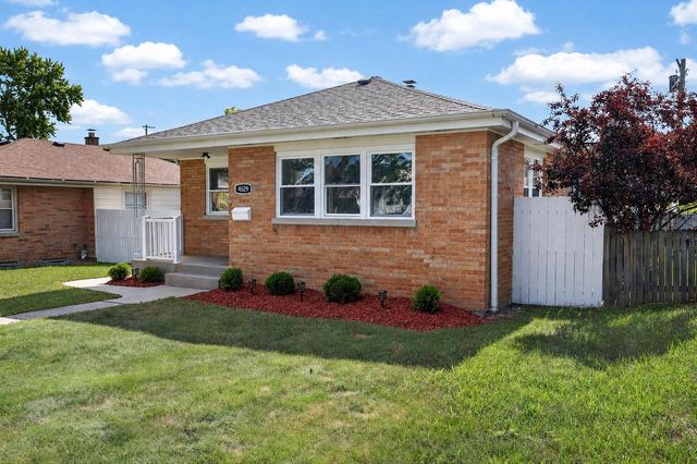 4629 N 77th STREET, Milwaukee, WI 53218