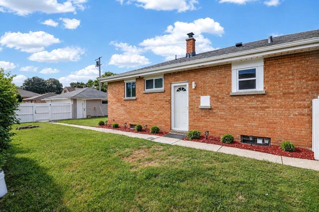 4629 N 77th STREET, Milwaukee, WI 53218