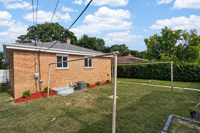 4629 N 77th STREET, Milwaukee, WI 53218