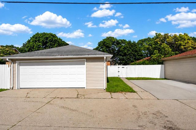 4629 N 77th STREET, Milwaukee, WI 53218