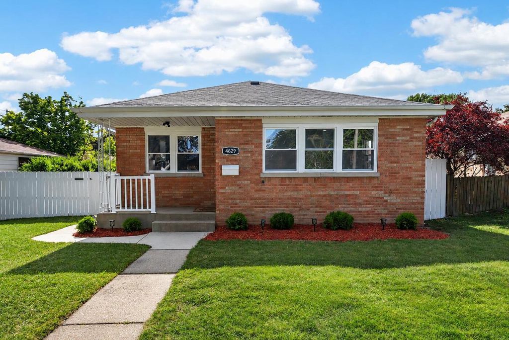4629 N 77th STREET, Milwaukee, WI 53218