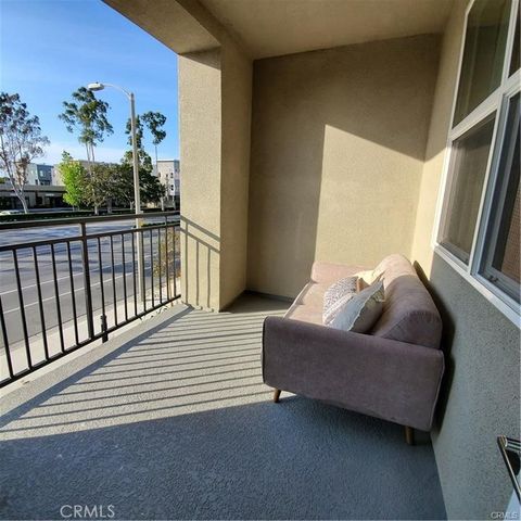2218 Synergy, Irvine, CA 92614