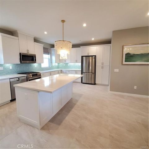 2218 Synergy, Irvine, CA 92614