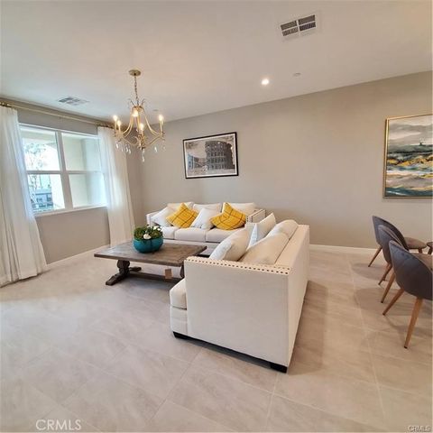 2218 Synergy, Irvine, CA 92614
