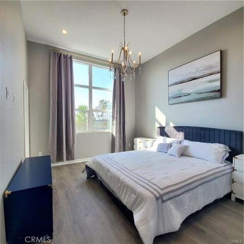 2218 Synergy, Irvine, CA 92614