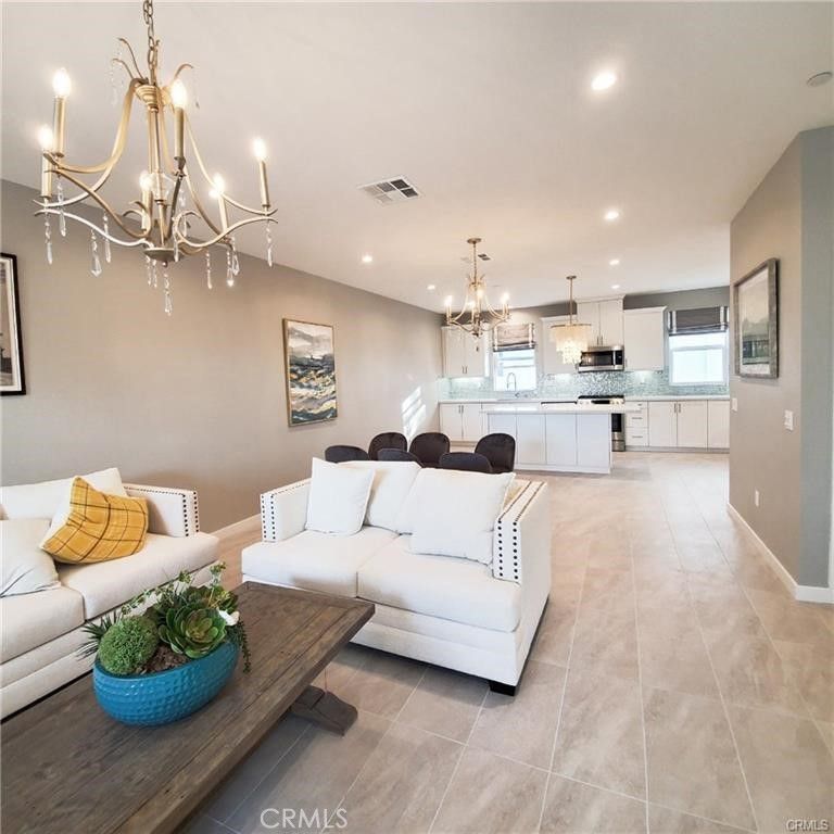 2218 Synergy, Irvine, CA 92614