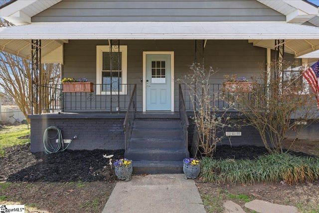 8 Circle Street, Travelers Rest, SC 29690