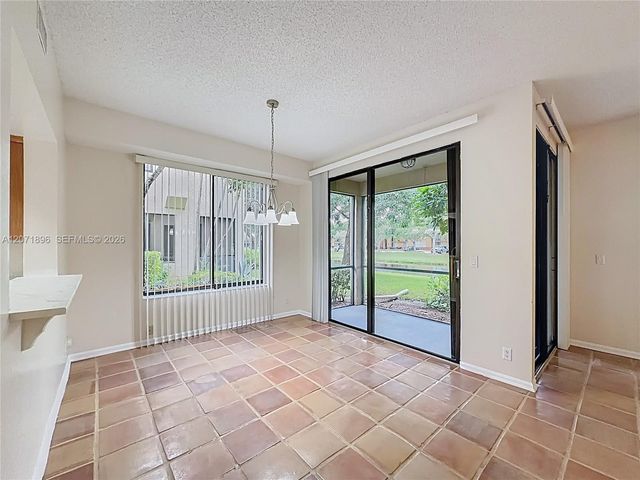 10524 NW 10th Street A-125, Plantation, FL 33322