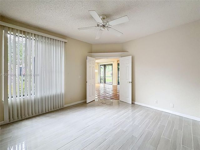 10524 NW 10th Street A-125, Plantation, FL 33322
