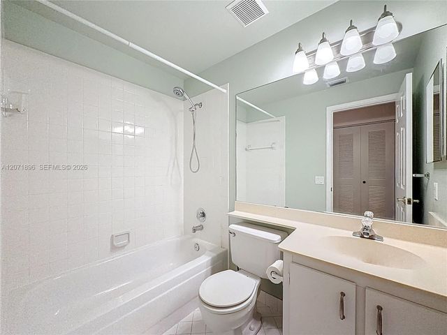 10524 NW 10th Street A-125, Plantation, FL 33322