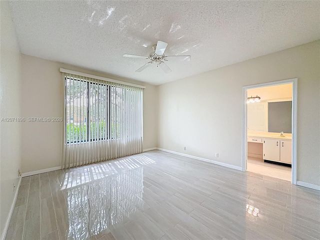 10524 NW 10th Street A-125, Plantation, FL 33322