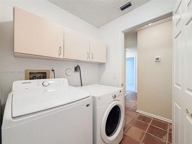 10524 NW 10th Street A-125, Plantation, FL 33322