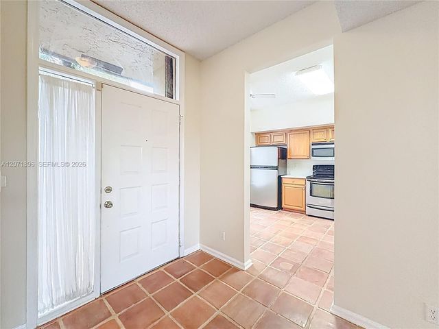 10524 NW 10th Street A-125, Plantation, FL 33322