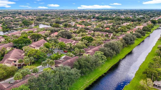 10524 NW 10th Street A-125, Plantation, FL 33322