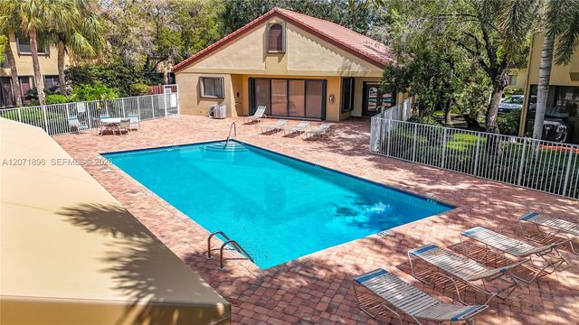 10524 NW 10th Street A-125, Plantation, FL 33322