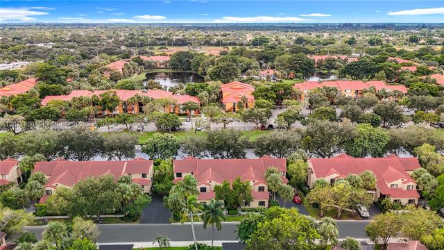 10524 NW 10th Street A-125, Plantation, FL 33322