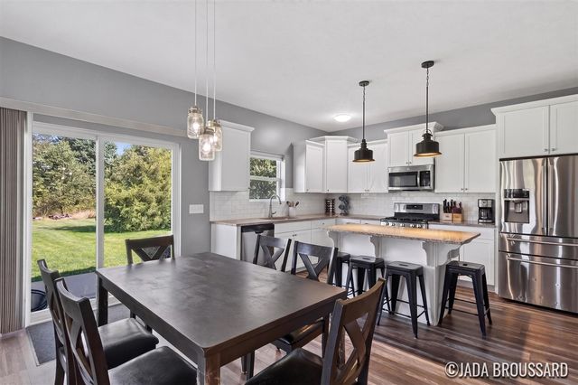 1162 Springview Court, Middleville, MI 49333