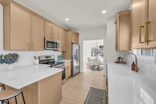 2073 Dinan Ct, Spring Hill, TN 37174