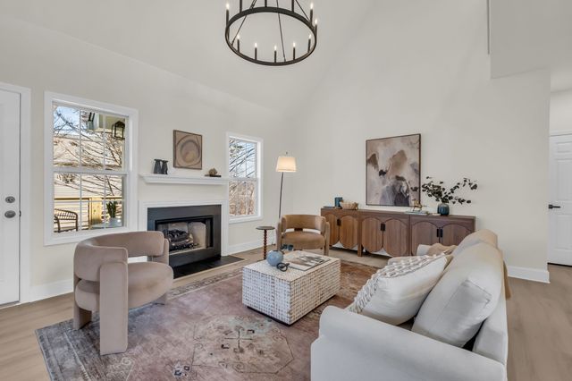 2073 Dinan Ct, Spring Hill, TN 37174