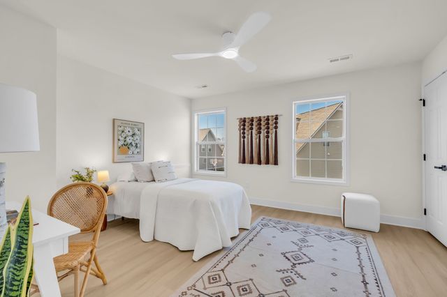 2073 Dinan Ct, Spring Hill, TN 37174