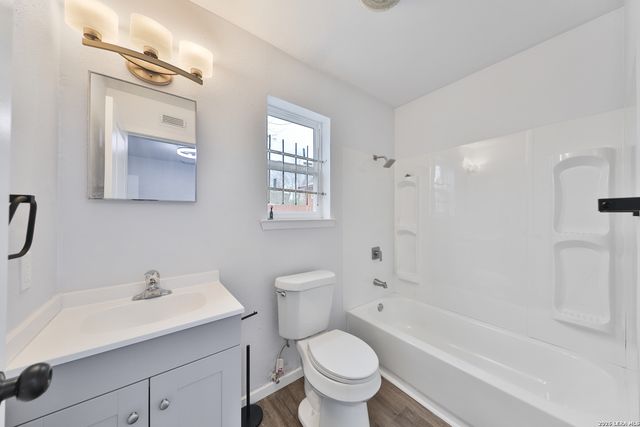 123 Calles, San Antonio, TX 78207