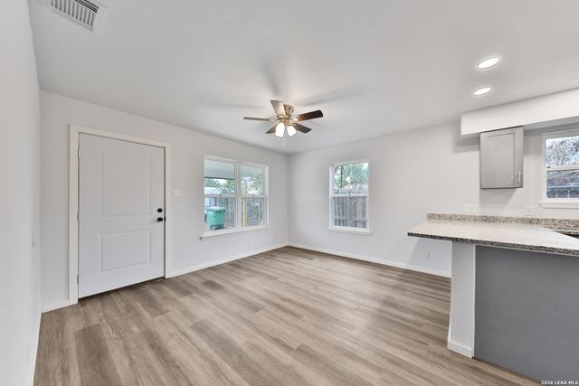 123 Calles, San Antonio, TX 78207