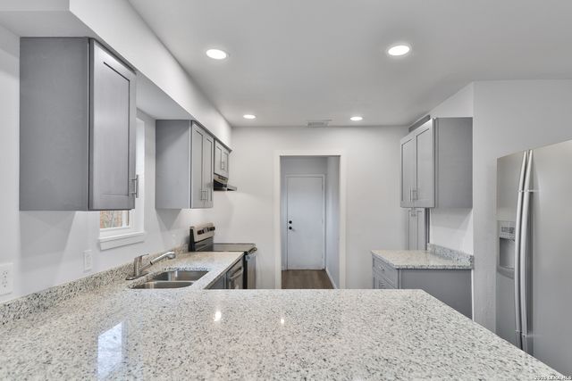 123 Calles, San Antonio, TX 78207