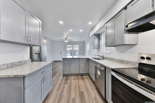 123 Calles, San Antonio, TX 78207