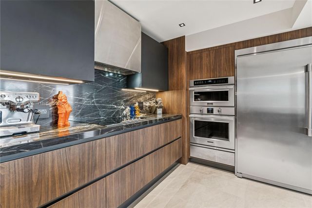 19667 Turnberry Way 8K, Aventura, FL 33180