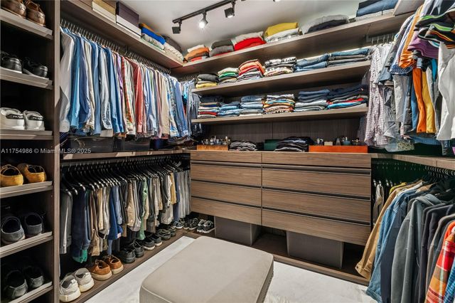 19667 Turnberry Way 8K, Aventura, FL 33180