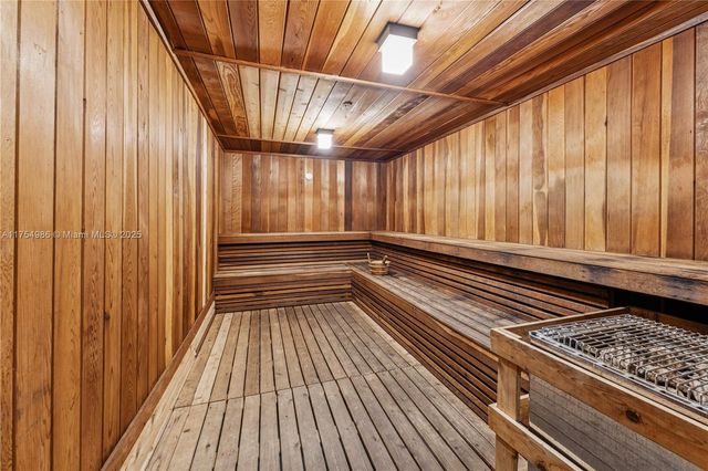 19667 Turnberry Way 8K, Aventura, FL 33180