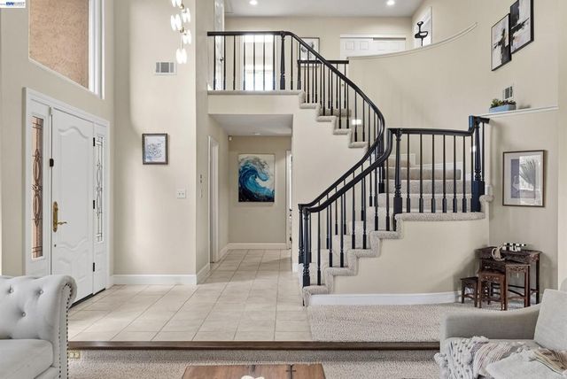 5445 5445 Canyon Crest Dr, San Ramon, CA 94582