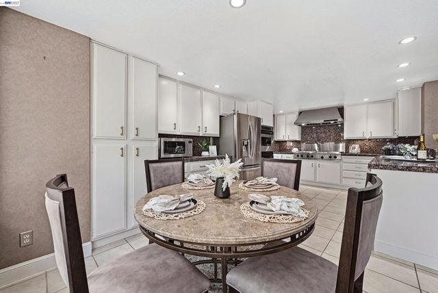 5445 5445 Canyon Crest Dr, San Ramon, CA 94582