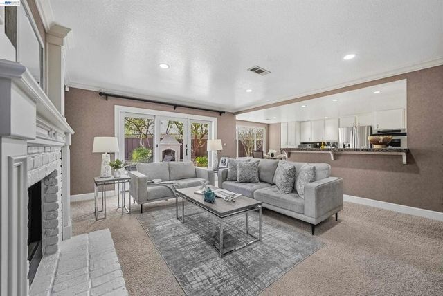 5445 5445 Canyon Crest Dr, San Ramon, CA 94582