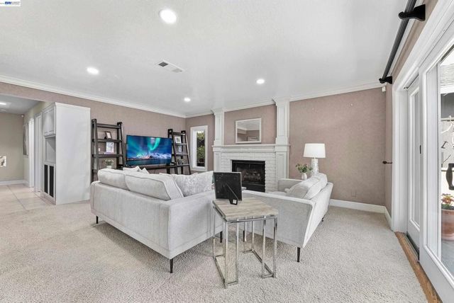 5445 5445 Canyon Crest Dr, San Ramon, CA 94582