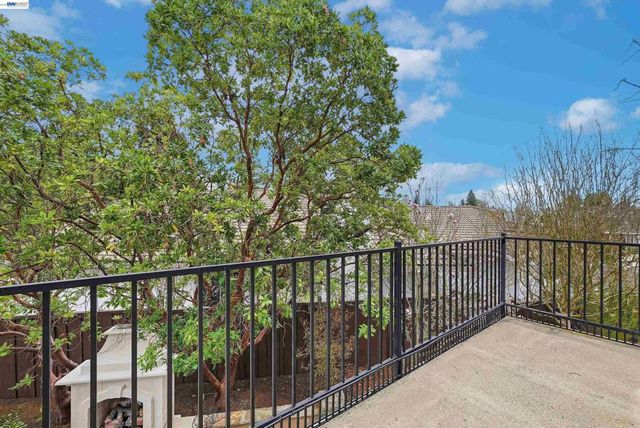 5445 5445 Canyon Crest Dr, San Ramon, CA 94582