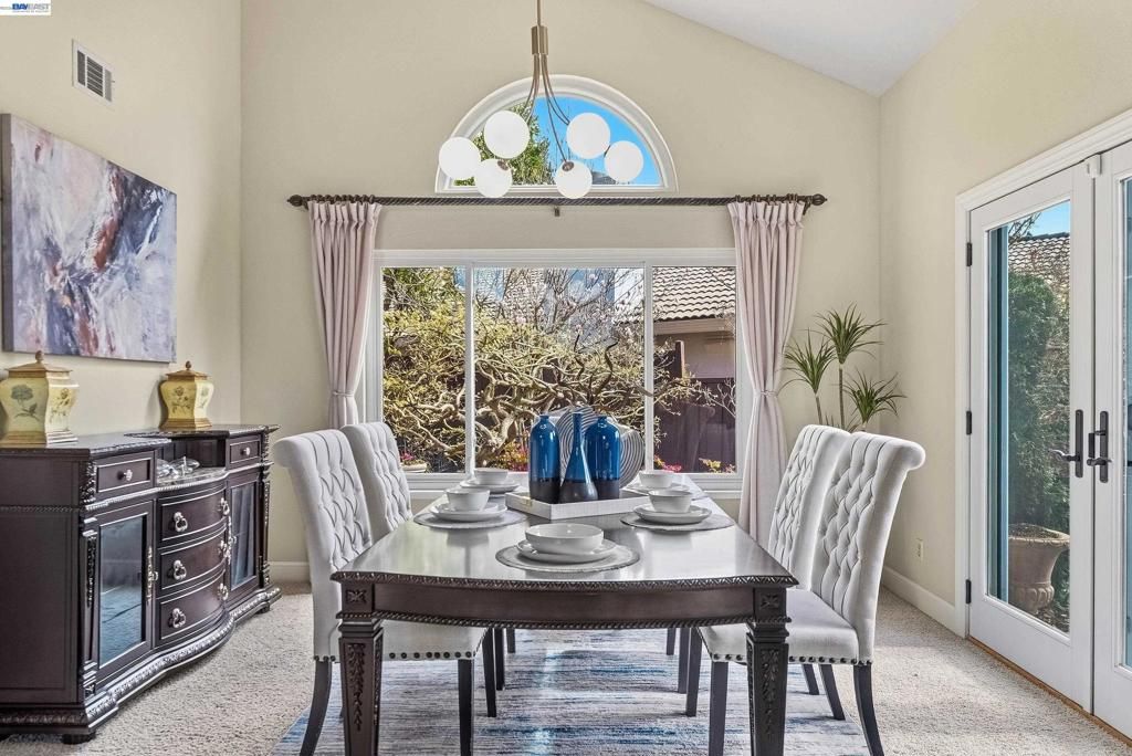 Image 14 of property listing at 5445 5445 Canyon Crest Dr, San Ramon, CA 94582