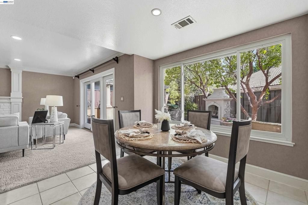 Image 21 of property listing at 5445 5445 Canyon Crest Dr, San Ramon, CA 94582