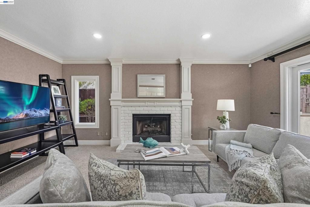 Image 23 of property listing at 5445 5445 Canyon Crest Dr, San Ramon, CA 94582