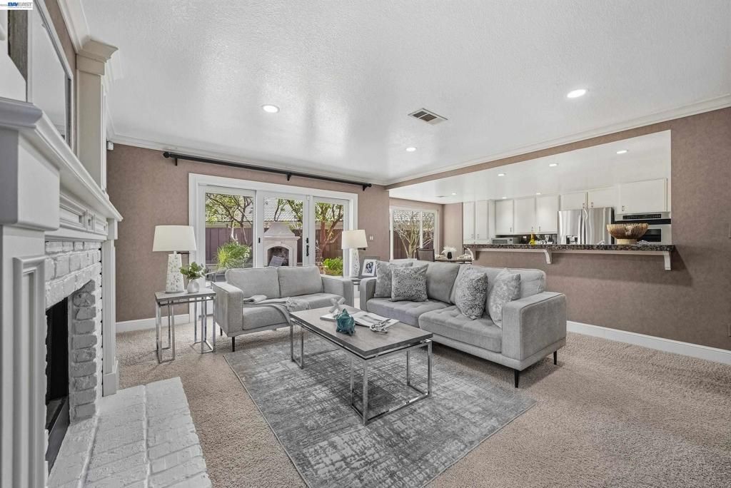 Image 25 of property listing at 5445 5445 Canyon Crest Dr, San Ramon, CA 94582