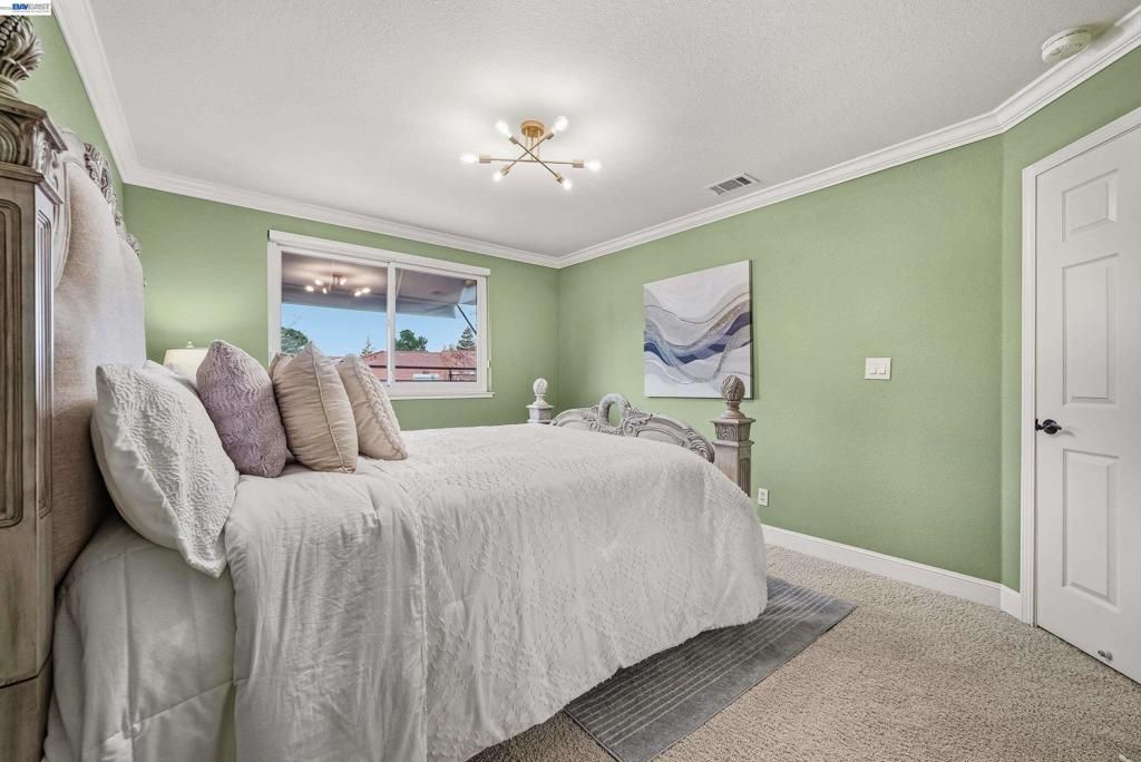 Image 42 of property listing at 5445 5445 Canyon Crest Dr, San Ramon, CA 94582