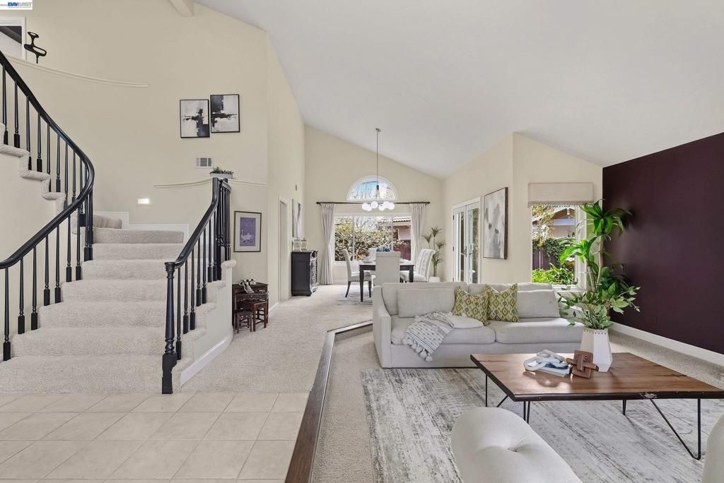 Image 7 of property listing at 5445 5445 Canyon Crest Dr, San Ramon, CA 94582