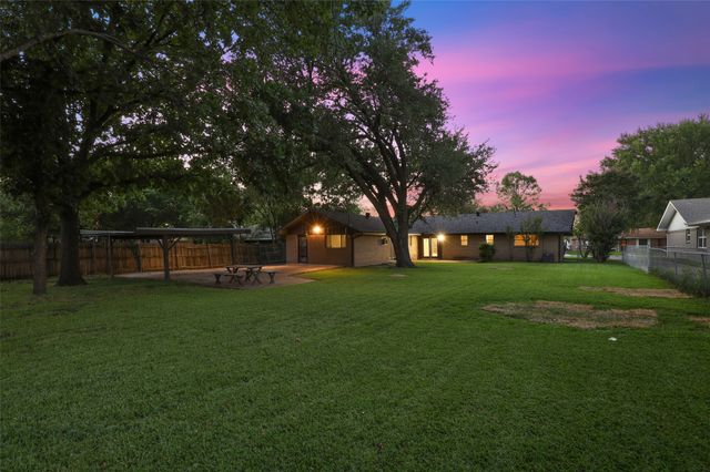 3126 Jubilee Trail, Dallas, TX 75229