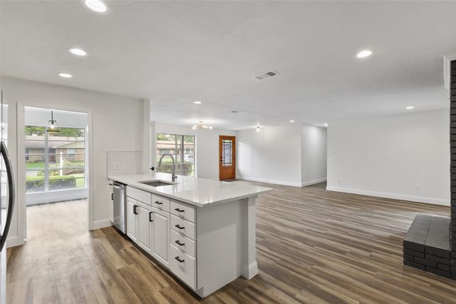 3126 Jubilee Trail, Dallas, TX 75229