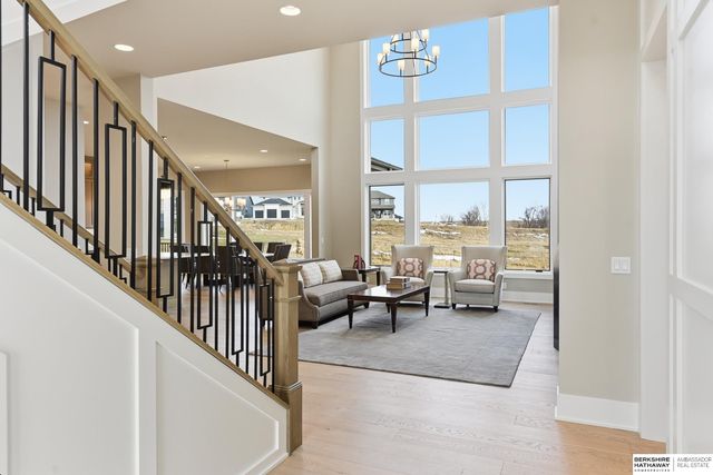 20638 Laurel Avenue, Elkhorn, NE 68022